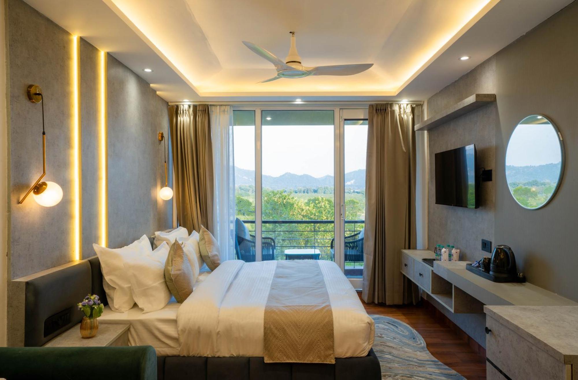 The Ganges Riverside Escape With A Private Ghat Haridwār Habitación foto