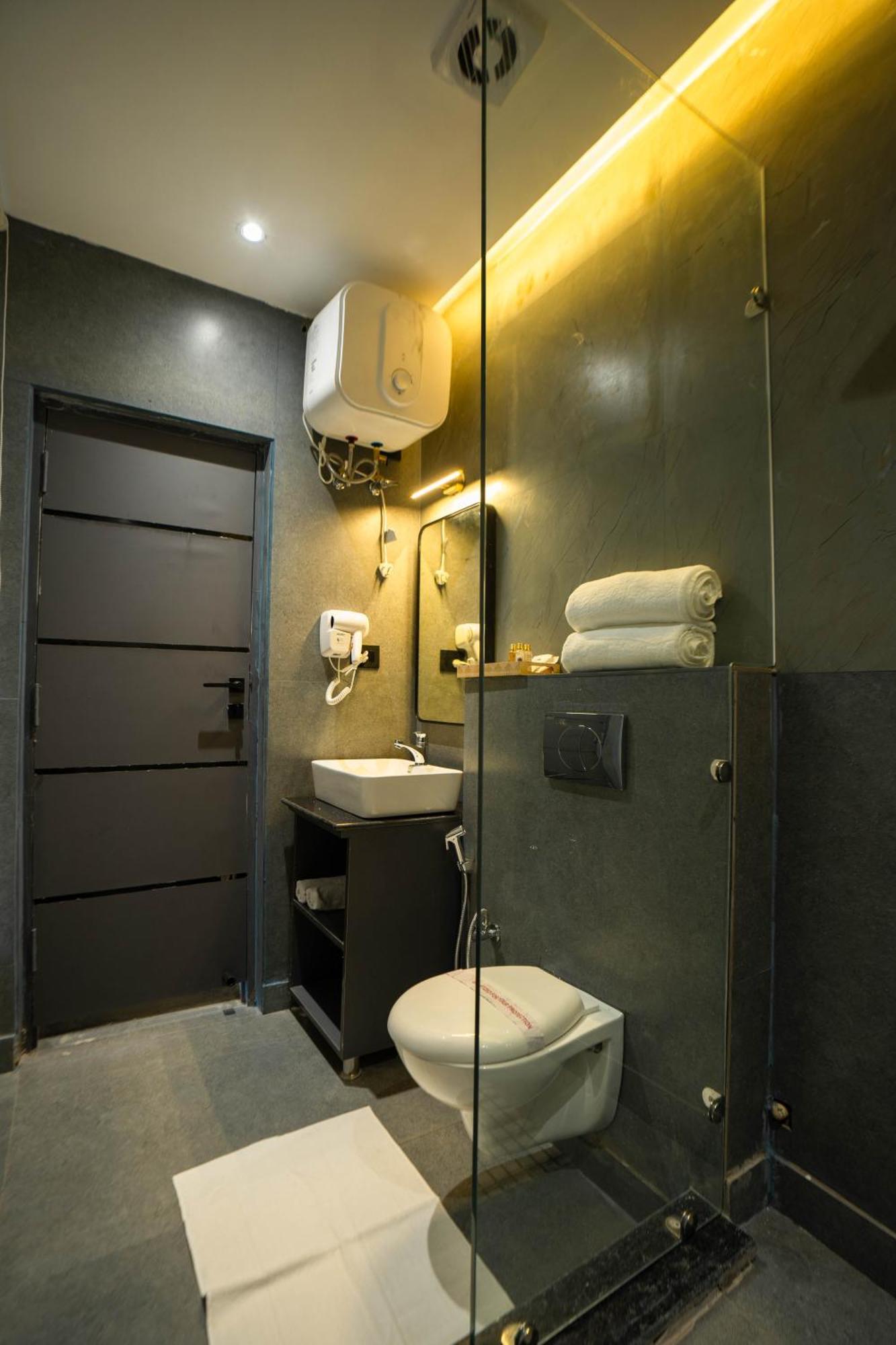 The Ganges Riverside Escape With A Private Ghat Haridwār Exterior foto